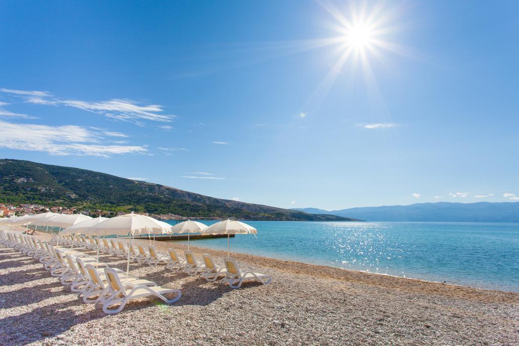 Baska Beach Camping Resort By Valamar Exterior photo